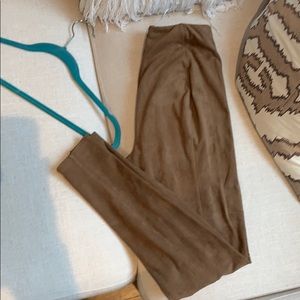 Brown leggings pants